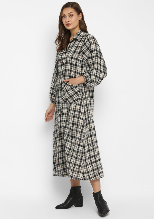 Long Black and White Checked Dress With Pockets and Wooden Buttons